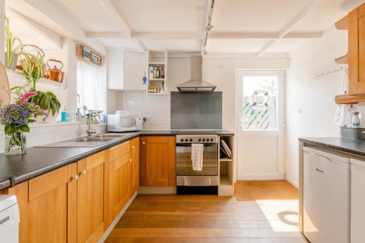 Dog Friendly Cottage 2 Mins To Beach With Hot Tub And Zappi Ev Lessingham Εξωτερικό φωτογραφία